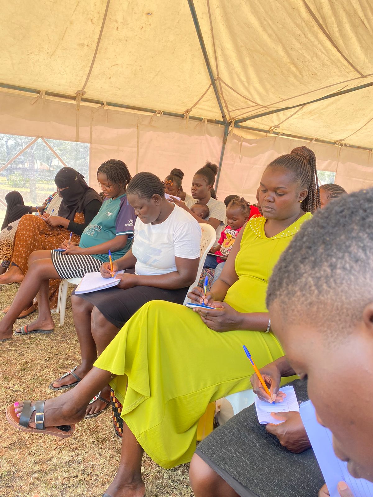 COMMUNITY WOMEN SUPPORT GROUP
